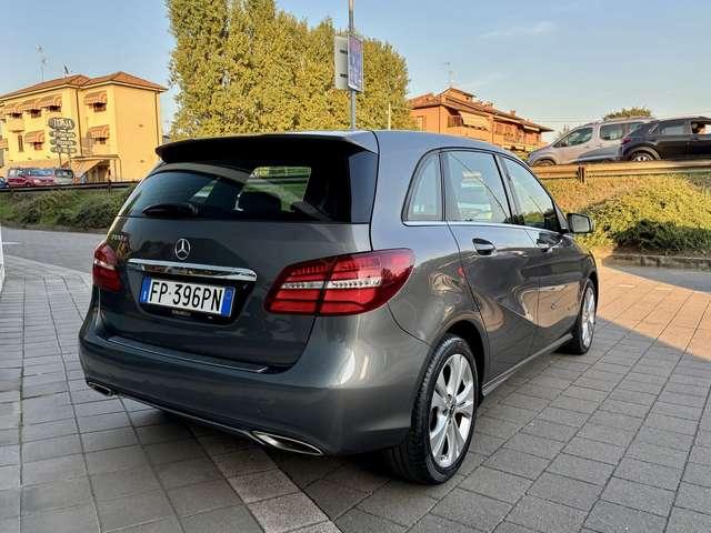 Mercedes-Benz B 180 B 180 d Sport