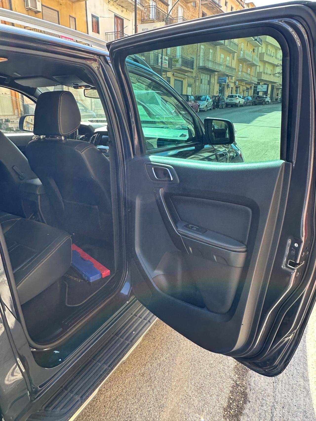 Ford Ranger Thunder 2.0 TDCi aut. 213 CV Wildtrak 5 posti