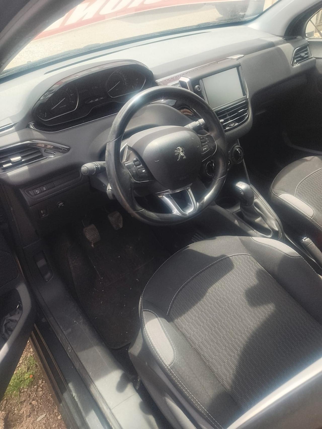Peugeot 208 PureTech 82 5p. GPL Active
