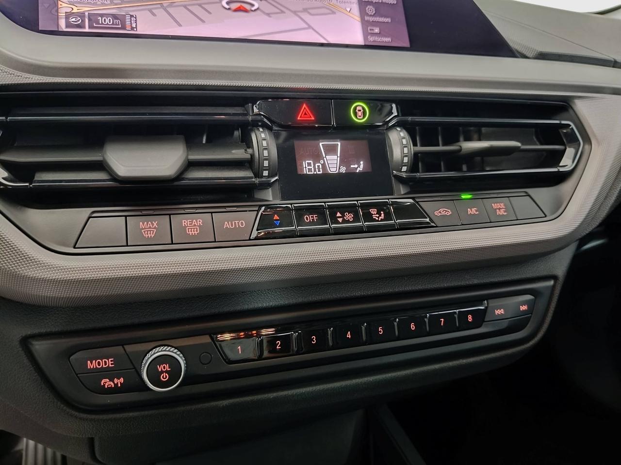 BMW Serie 1 F40 - 116d Business Advantage auto