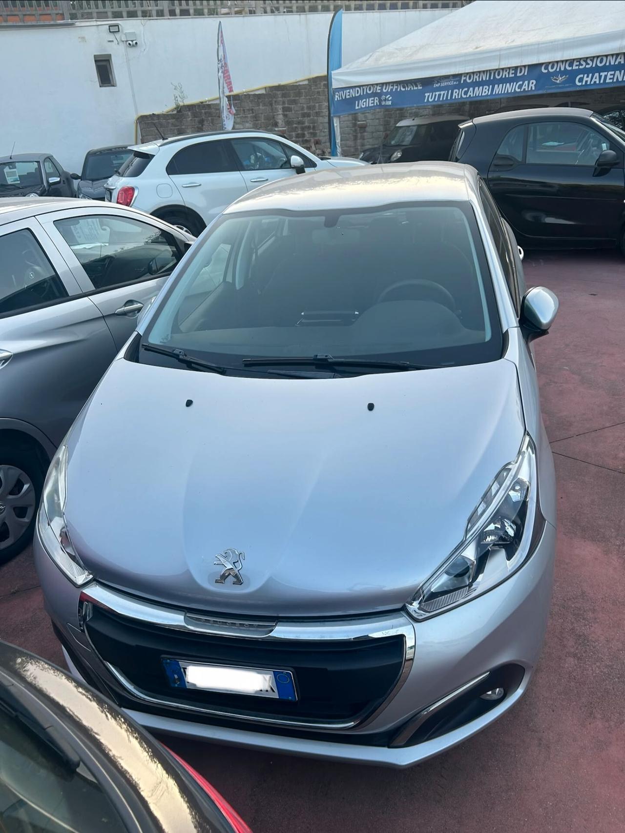 Peugeot 208 PureTech 82 5p. GPL Allure