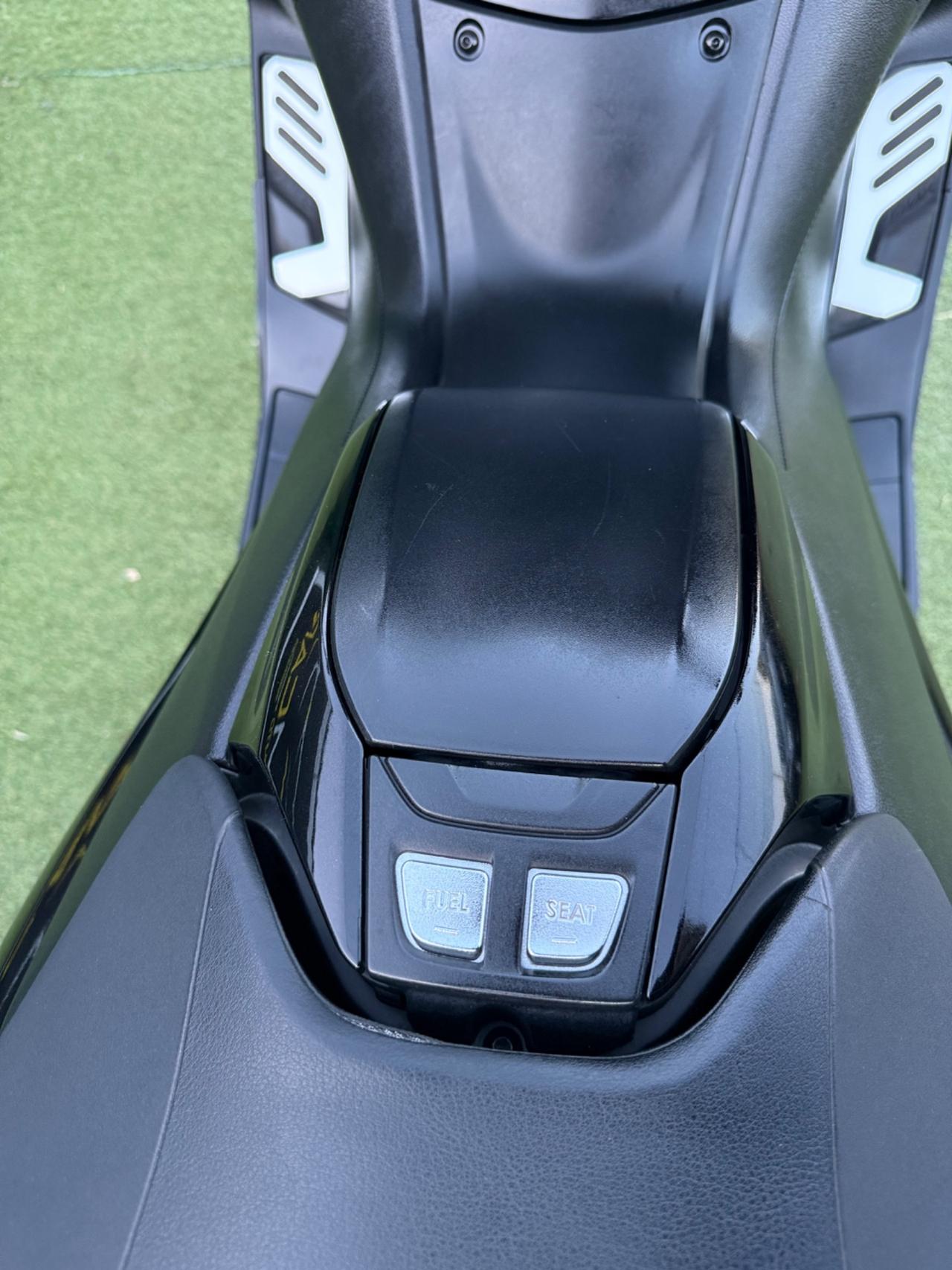 Yamaha T Max 2017 530 DX FULL AKRAPOVIC