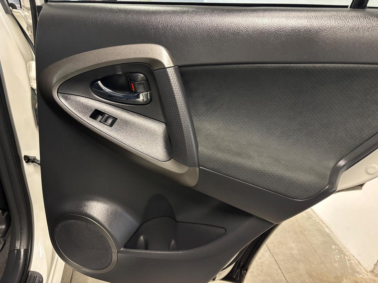 Toyota RAV 4 Crossover 2.2 D-Cat AUTOMATIC