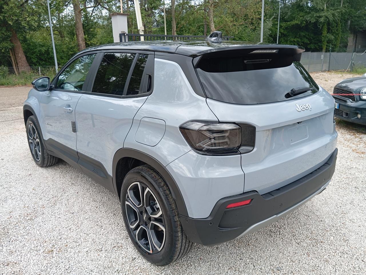 Jeep Avenger 1.2 Turbo 110 CV MHEV Summit