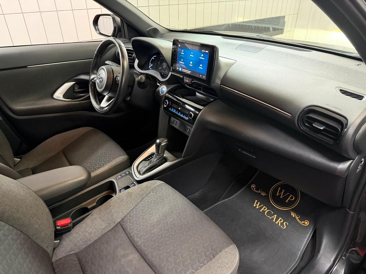 Toyota Yaris Cross 1.5 Hybrid 5p. E-CVT AWD-i Trend