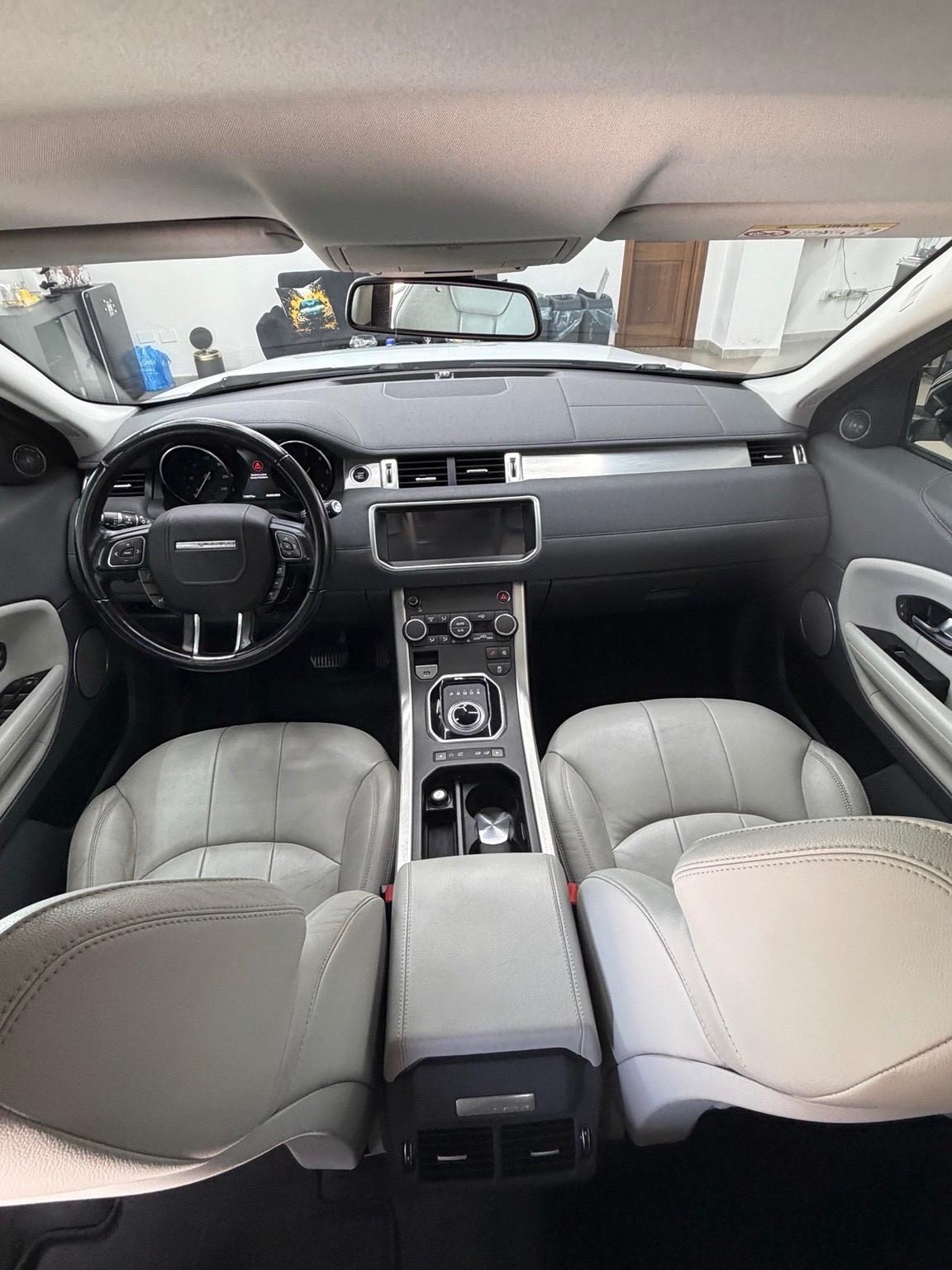 Land Rover Range Evoque 2.0 TD4 180 CV 5p. White e Black Edition