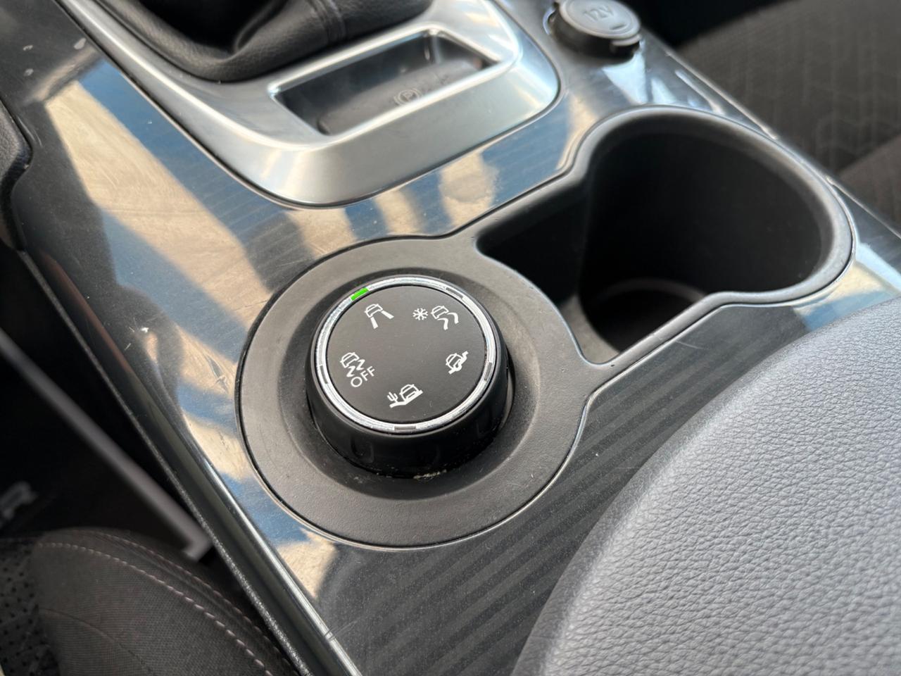 Peugeot 3008 1.6 HDi 115CV Business