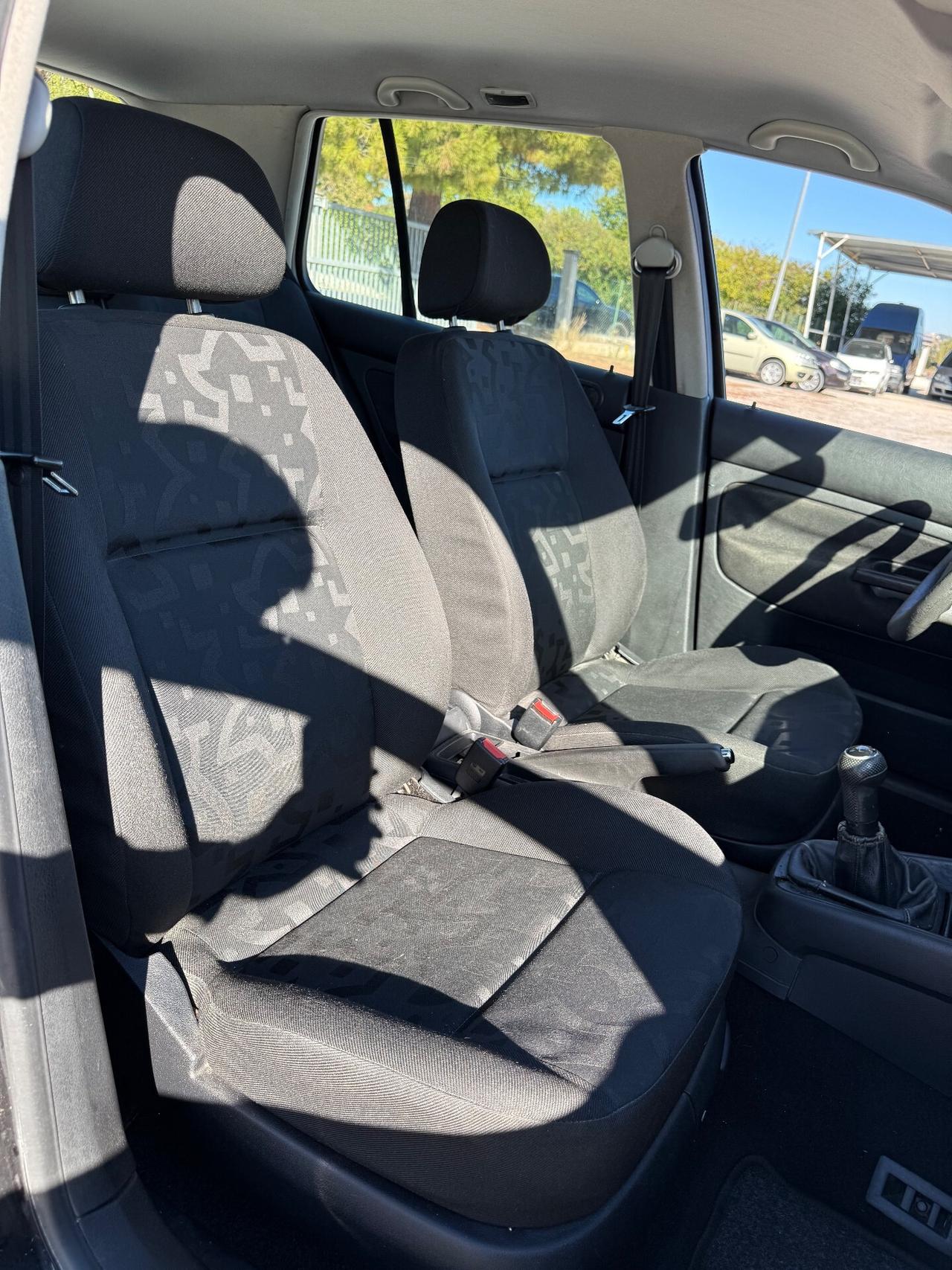 Volkswagen Golf 1.4 Benzina 75cavalli Neopatentati