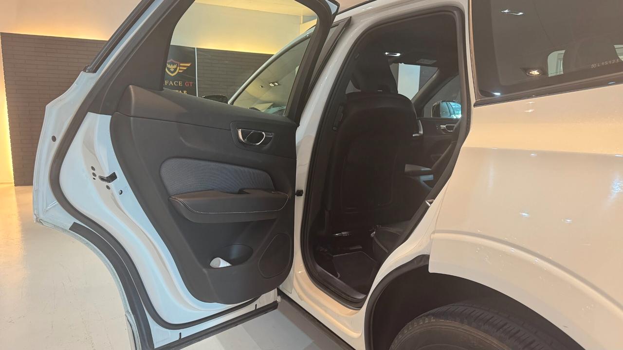 Volvo XC 60 197 CV - 2020