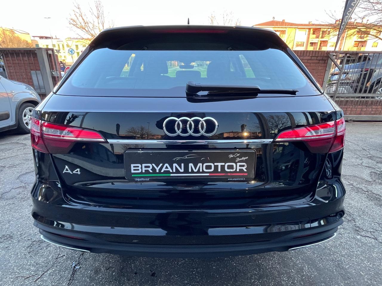 Audi A4 Avant 30 TDI/136 CV S tronic Business Advanced