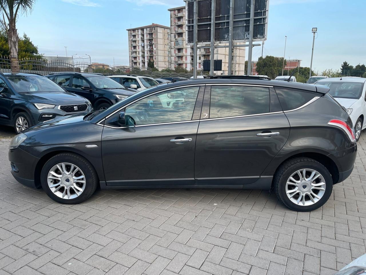 Lancia Delta 1.6 MJT DPF Platino