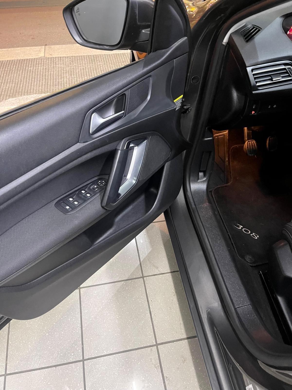 Peugeot 308 BlueHDi 120 S&S Allure