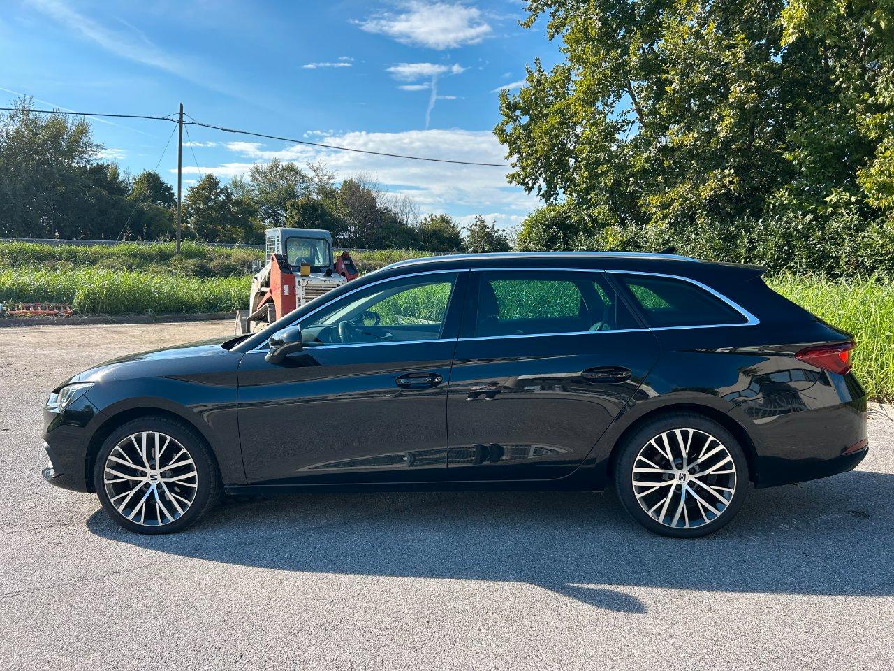 SEAT Leon Sportstourer 1.5 eTSI 150 CV DSG Xcellence