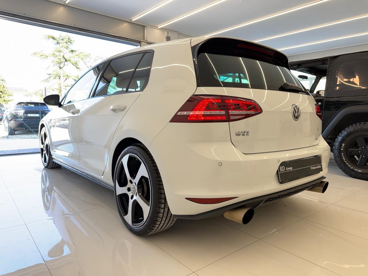 Volkswagen Golf GTI DSG 220CV AUTOMATICA SCARICO SPORTIVO