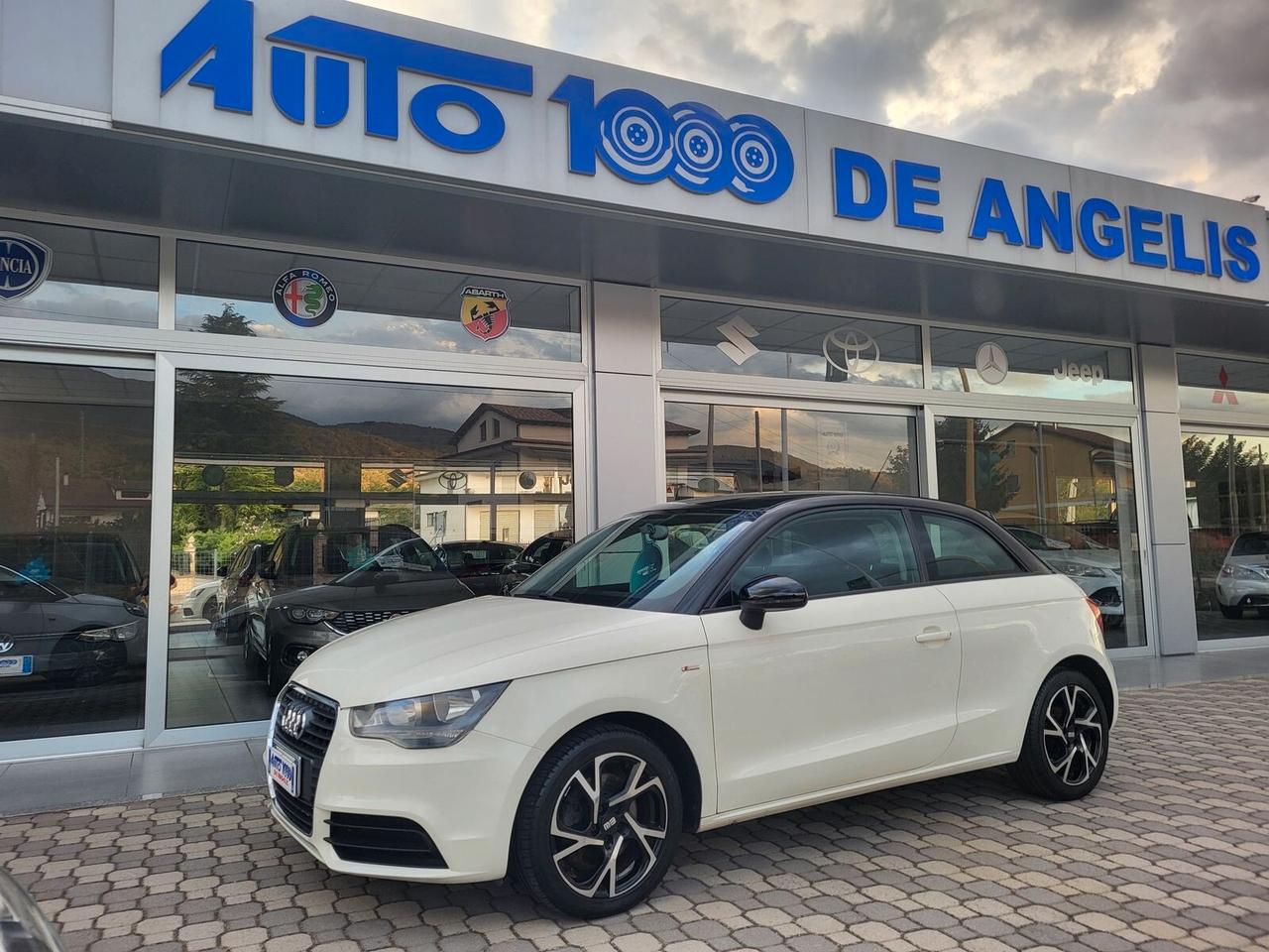 AUDI A1 1.6 TDI 105 CV *** TETTO NERO *** Coupè OK NEO-PATENTATI
