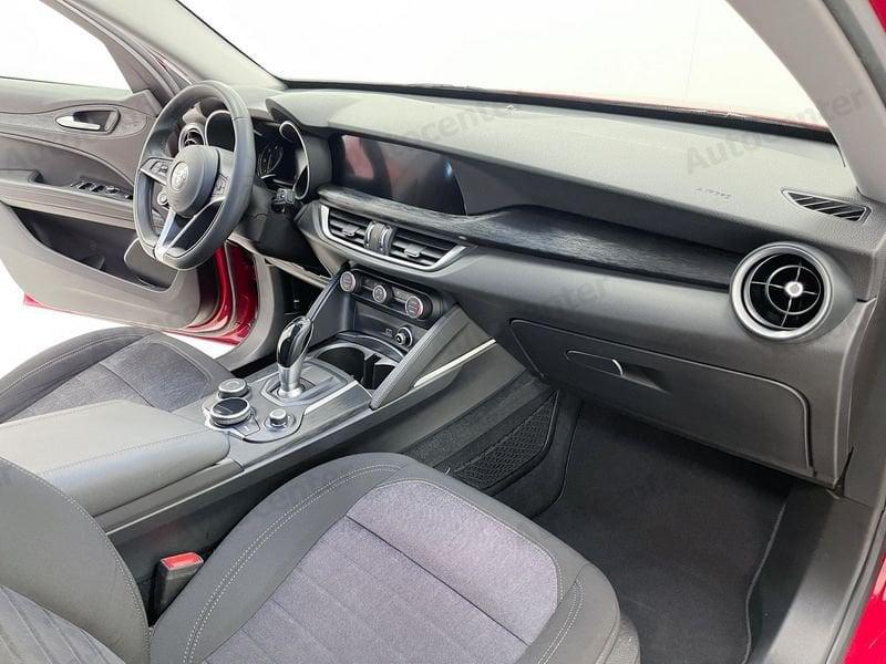 Alfa Romeo Stelvio 2.2 t Business Q4 190cv auto my19