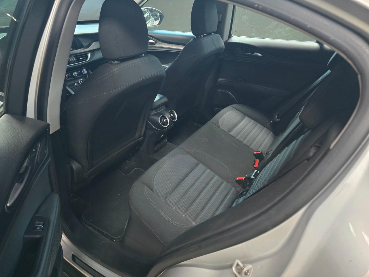 Alfa Romeo Stelvio 2.2 Turbodiesel 160 CV AT8 RWD Super