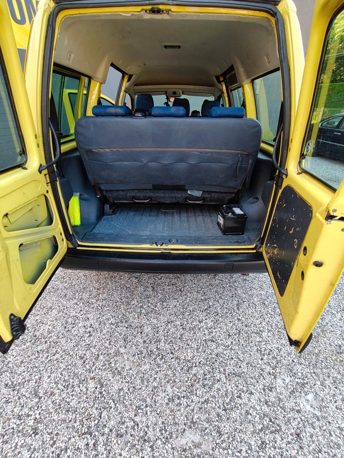 Peugeot Expert 2.0 HDi 9 POSTI
