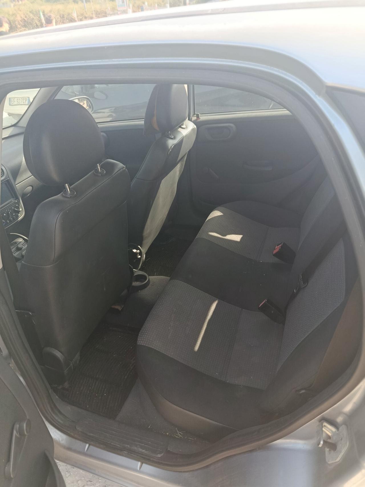 Opel Corsa 1.2i 16V cat 5 porte Silverline