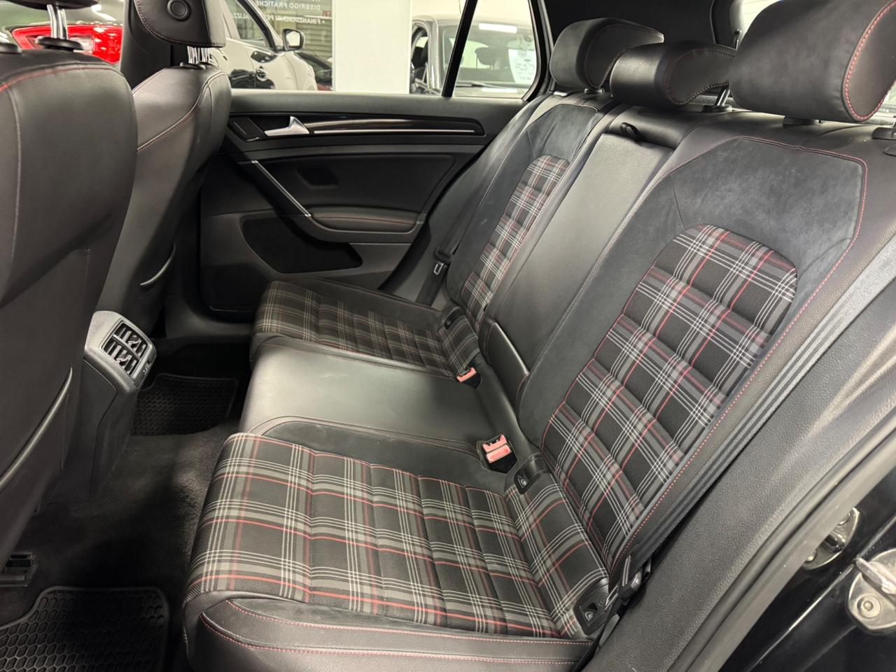 Volkswagen Golf GTI 2.0 TSI DSG TETTO