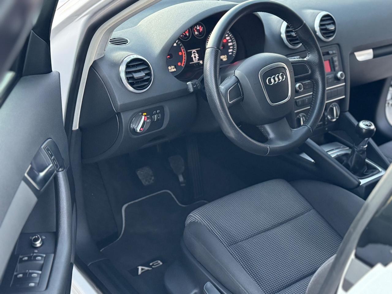 Audi A3 Sportback 105 CV Attraction