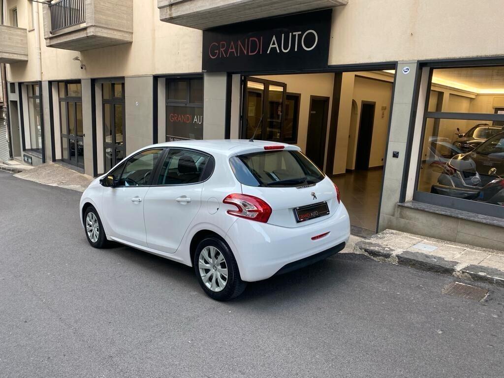 Peugeot 208 1.2 VTi 82 CV 5 porte Allure