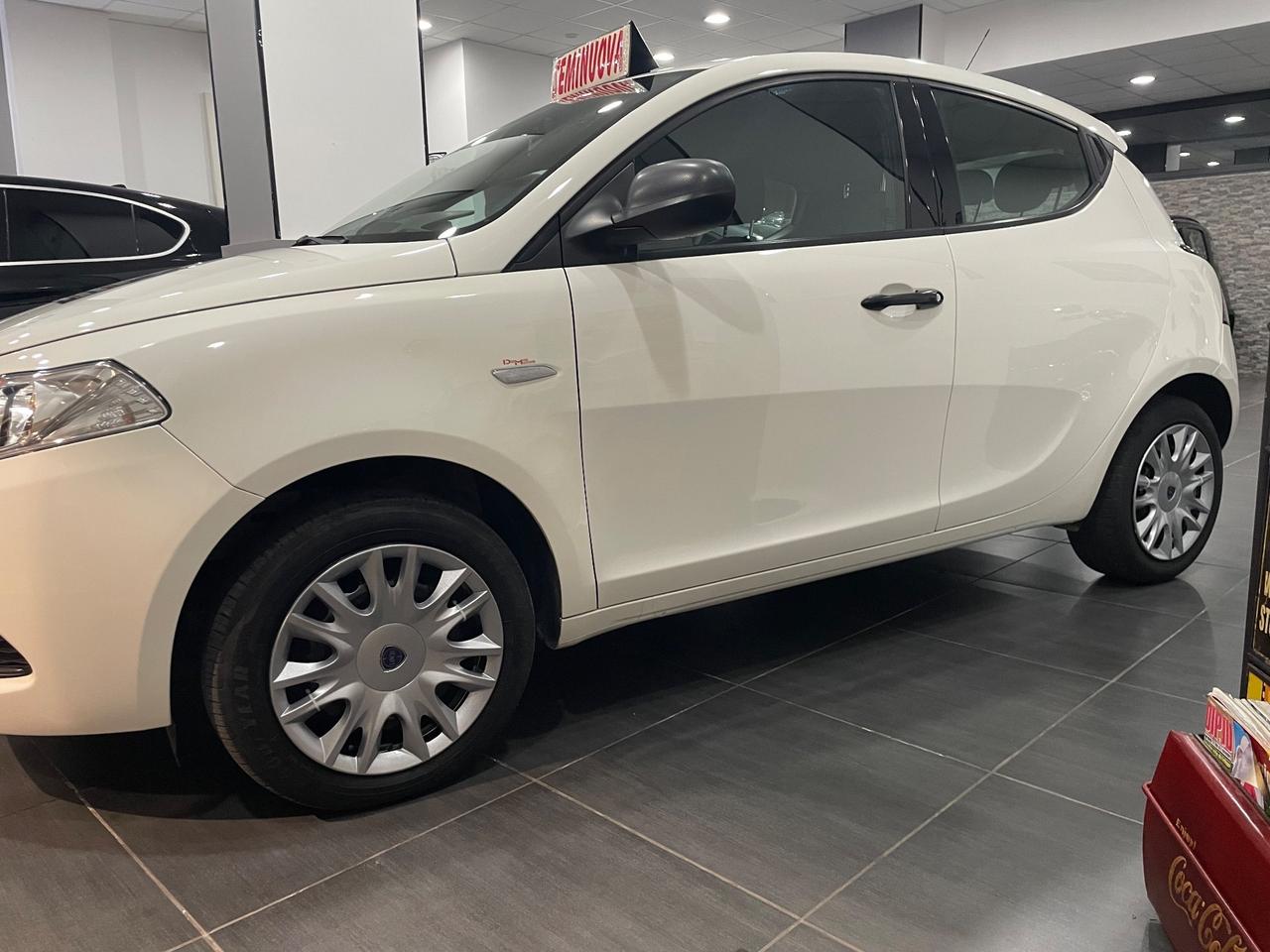 Lancia Ypsilon 1.2 Fire 69Cv ecochic “Come nuova”