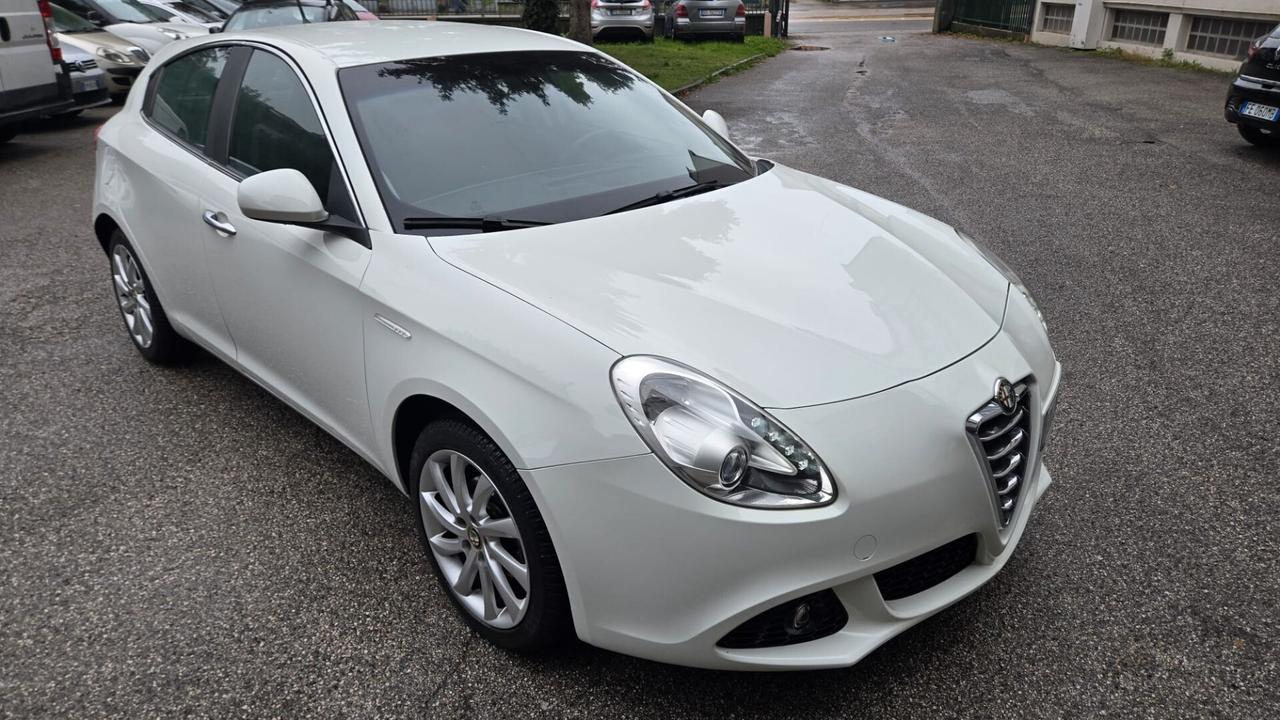 Alfa Romeo Giulietta 1.6 JTDm-2 105 CV Exclusive