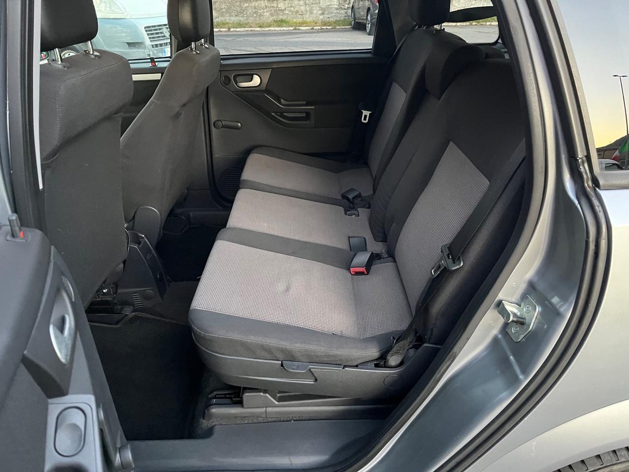 Opel Meriva 1.6 - NEOPATENTATI