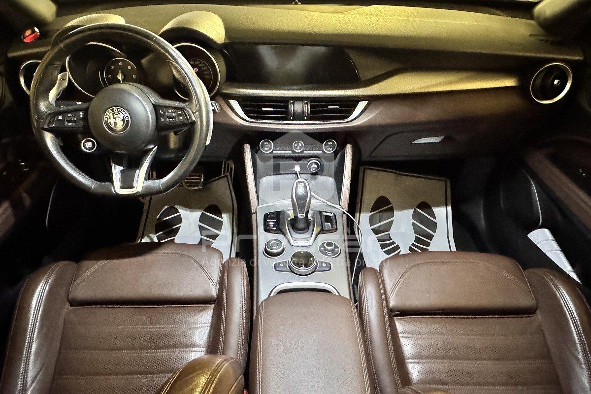 ALFA ROMEO Stelvio 2.2 Turbodiesel 210 CV AT8 Q4 Veloce