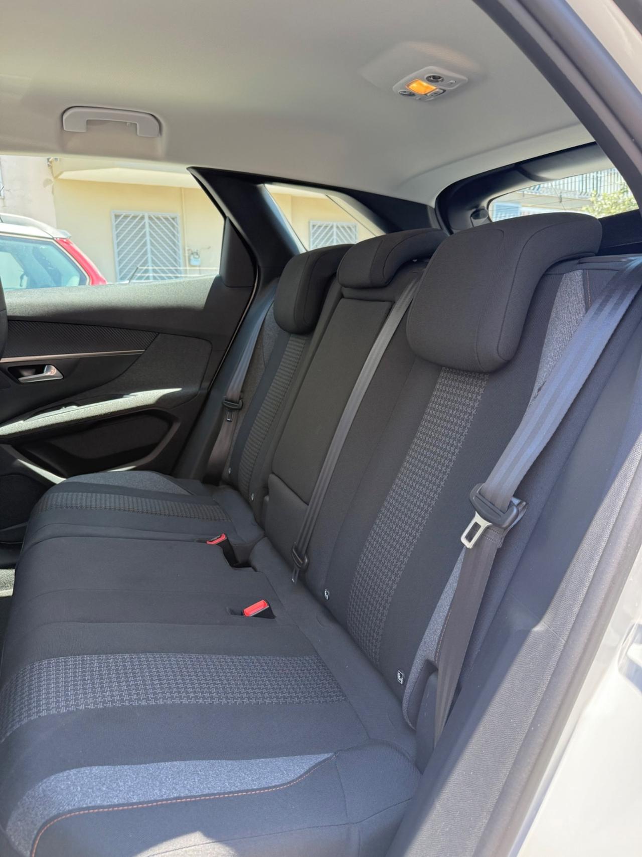 Peugeot 3008 1.5 Diesel GT Automatica 130 Cv