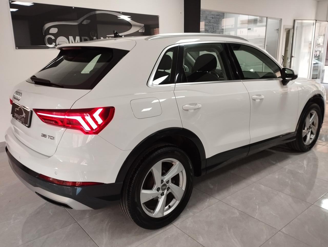 Audi Q3 35 TDI S tronic Business Advanced