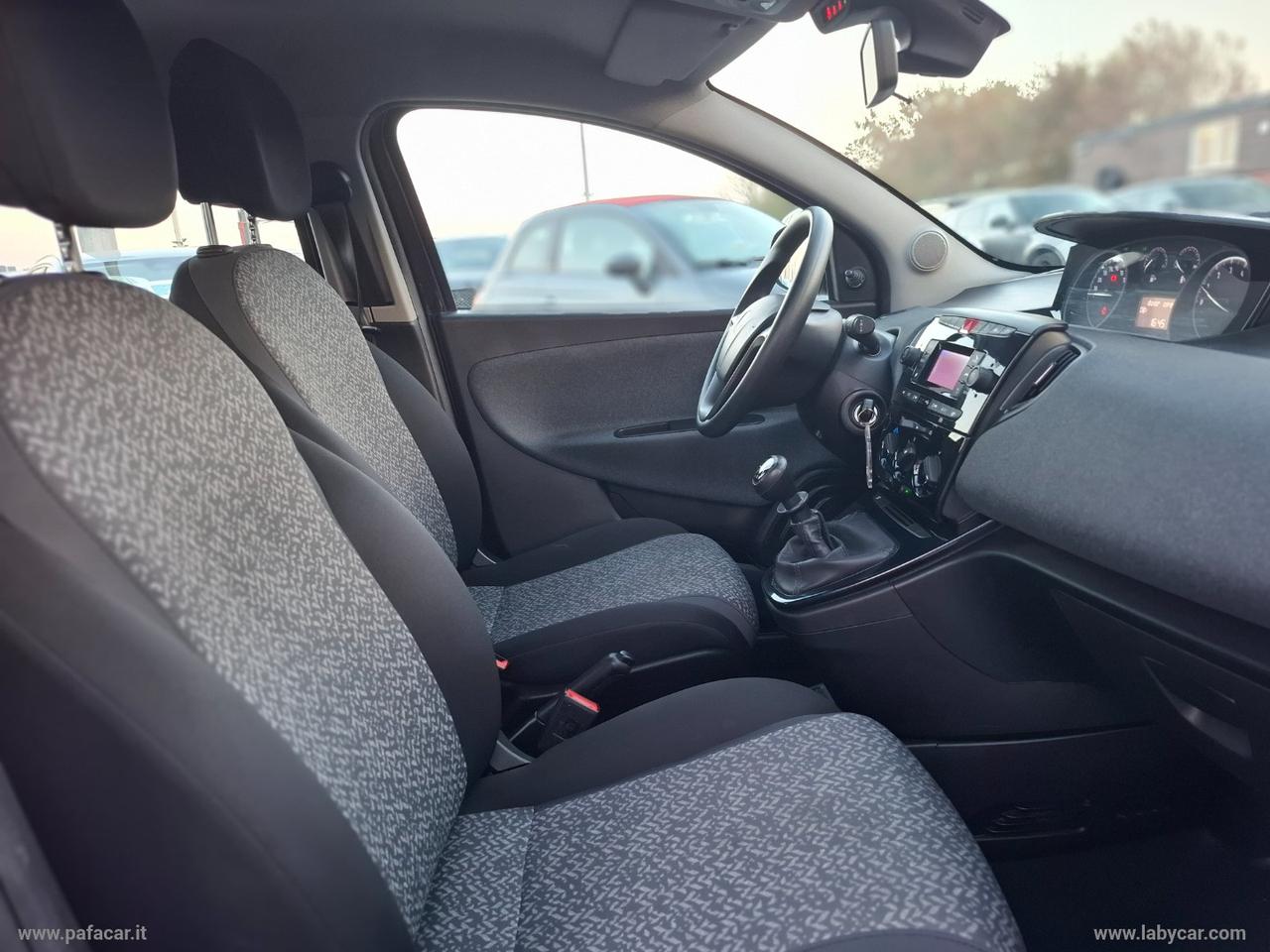 LANCIA Ypsilon 1.0 FireFly 5p.S&S Hybrid Silver