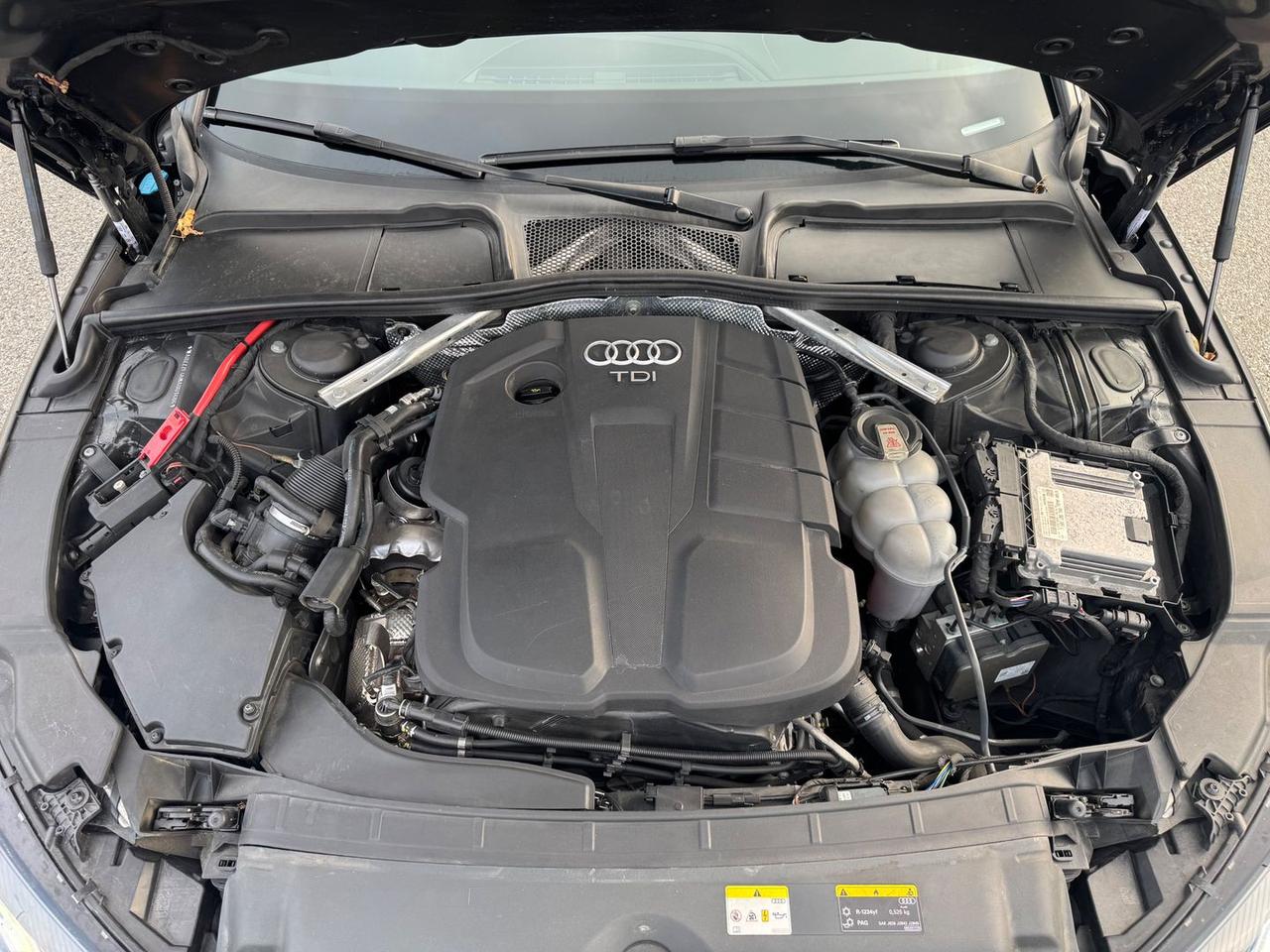Audi A4 Business Advanced 2.0 40 TDI *PROMO #7349