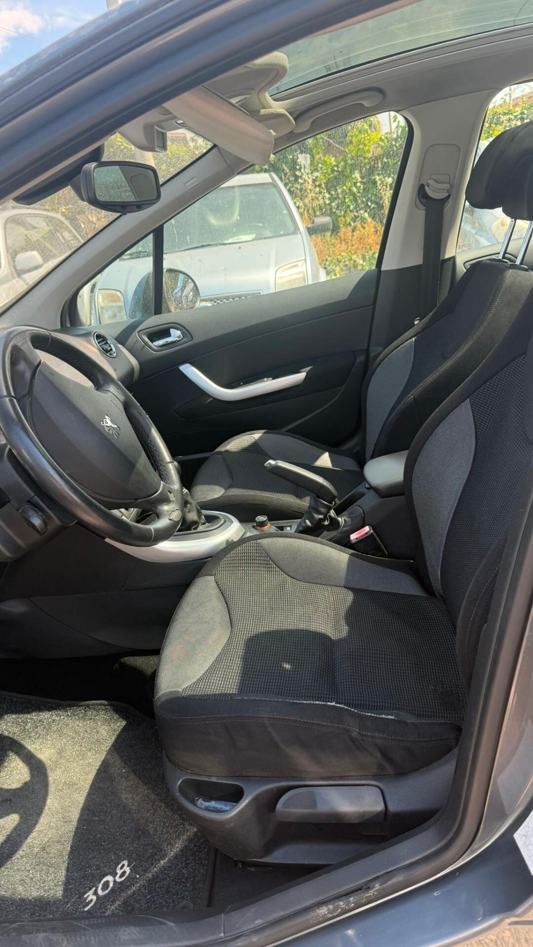 Peugeot 308 1.6 HDi 90CV FAP 5p. Premium