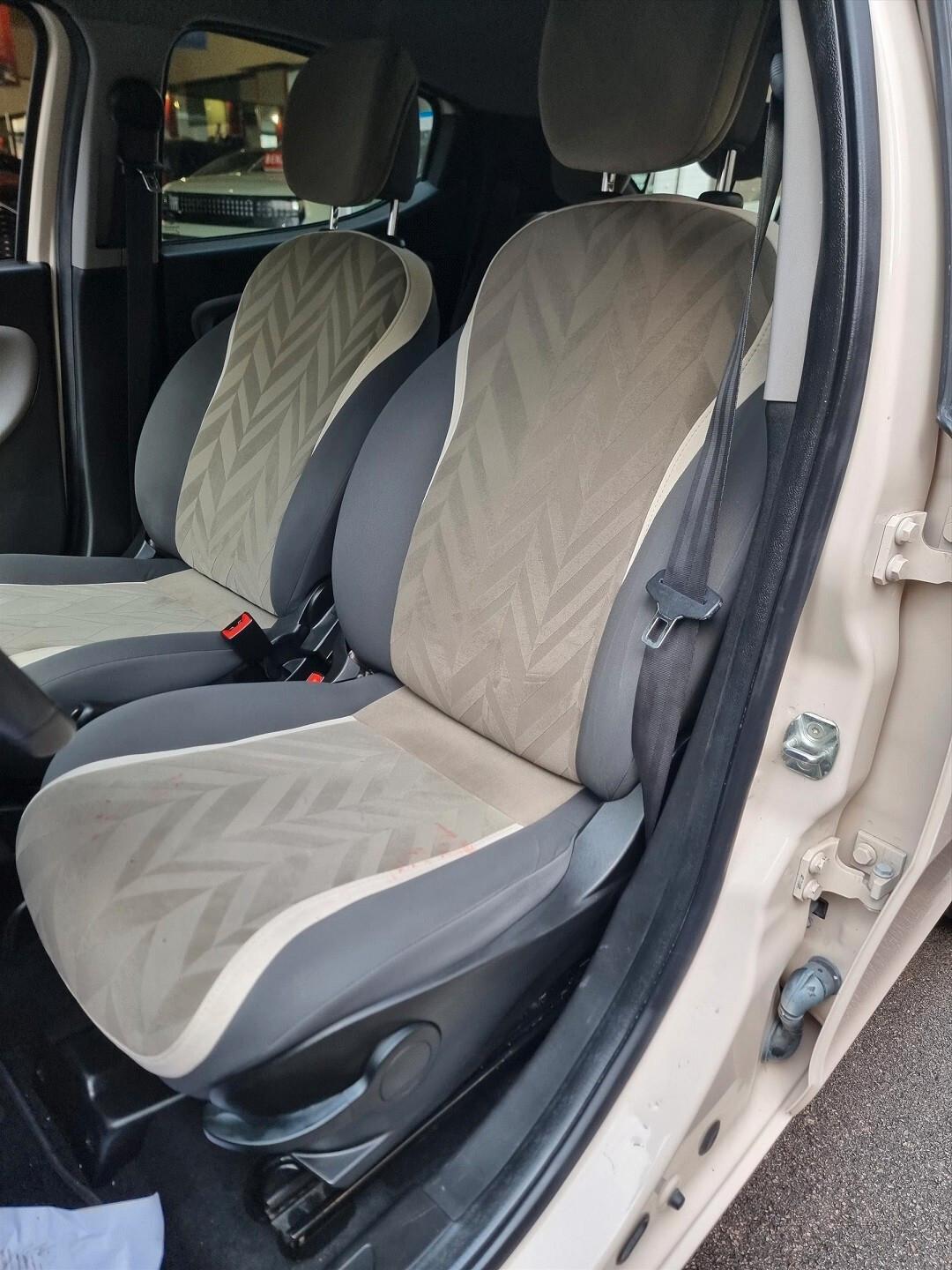 Lancia Ypsilon 1.2 69 CV 5 porte Gold