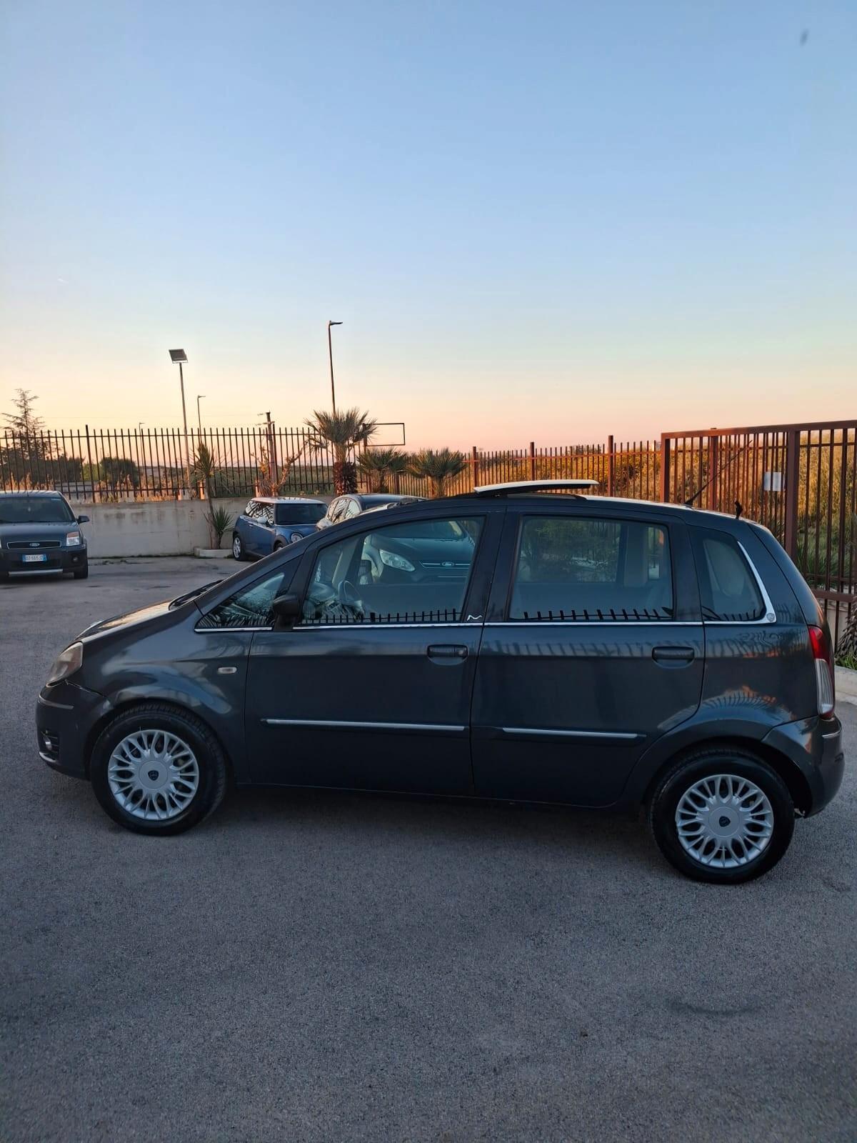 Lancia MUSA 1.3 Multijet Platino perfetta garantita £3490