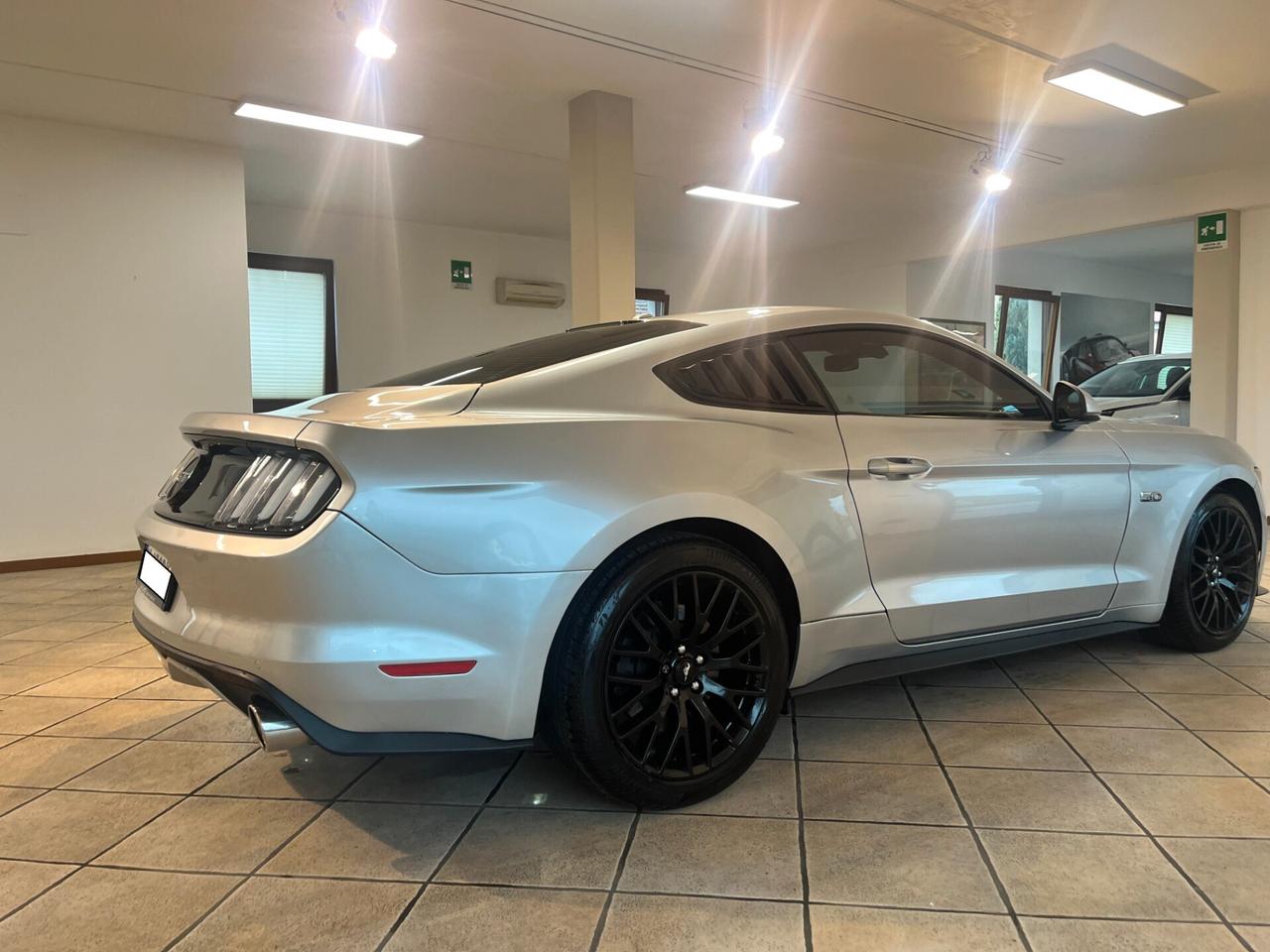 Ford Mustang Fastback 5.0 V8 TiVCT aut. GT