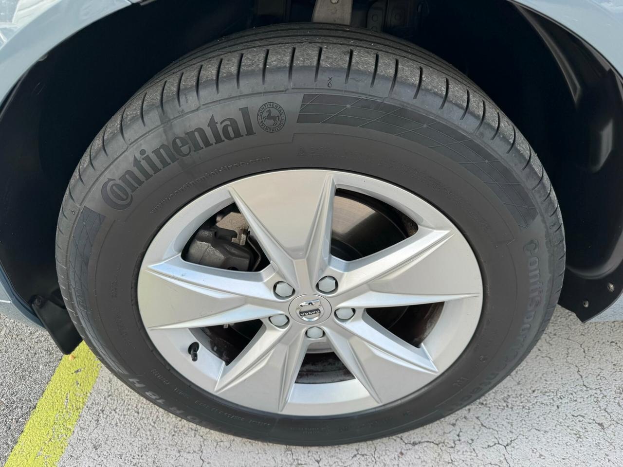 Volvo XC60 2.0b4 MomentumPro AWD GEARTRONIC GAR24M