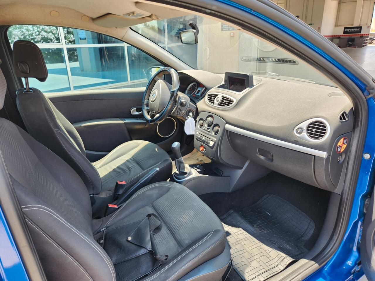 Renault Clio 1.2 16V 3 porte Dynamique