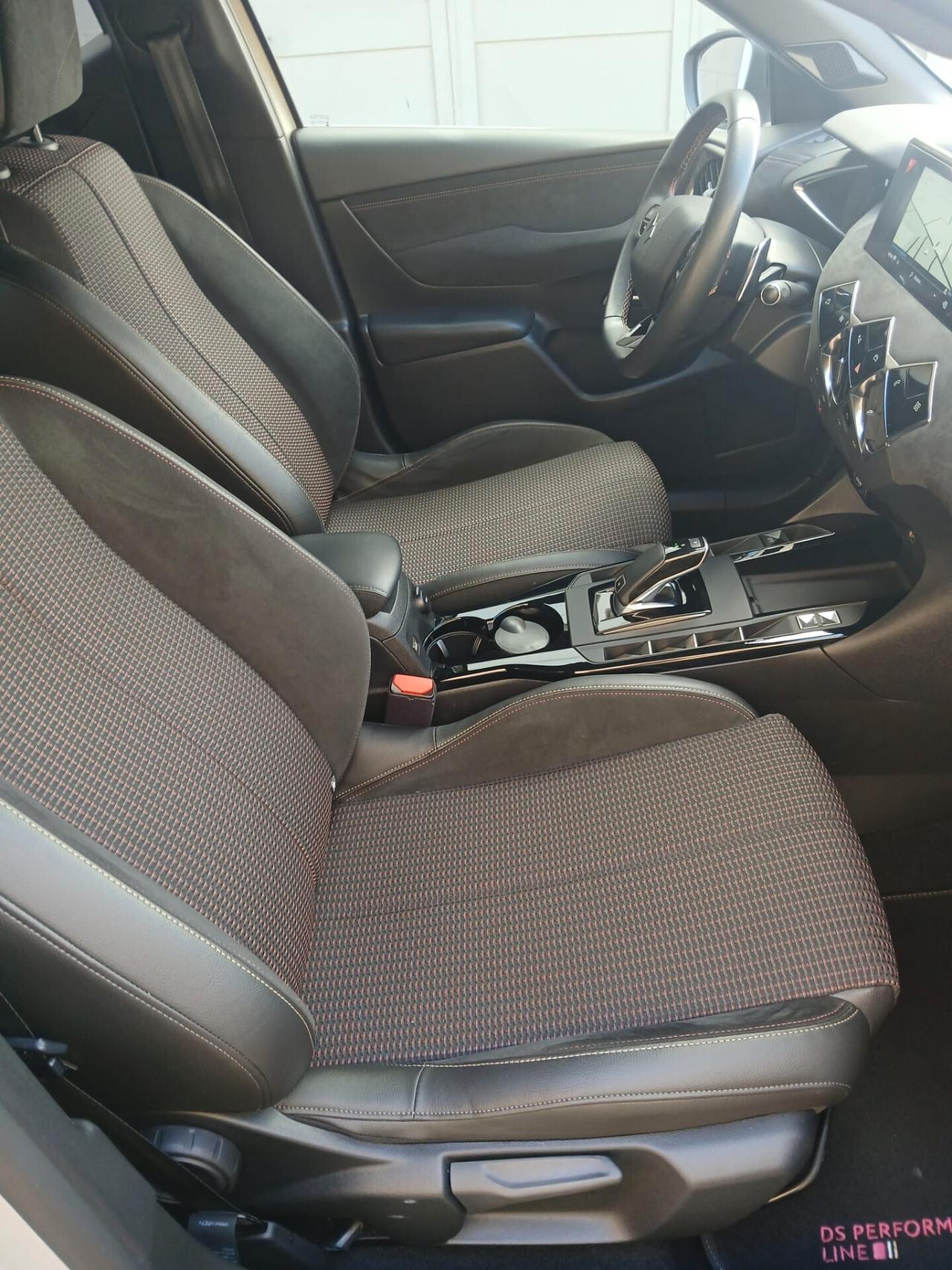 Ds DS3 3 Crossback BlueHDi 130 aut. Performance Line+
