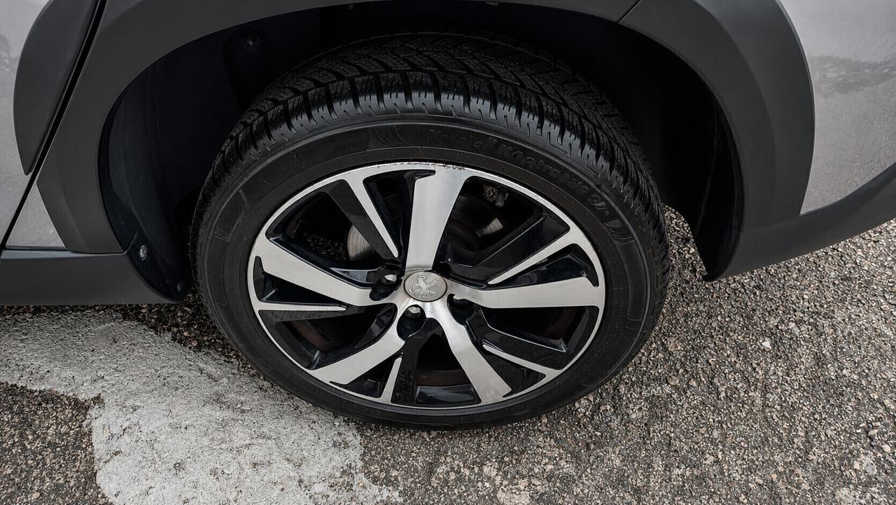 PEUGEOT 2008 120 CV