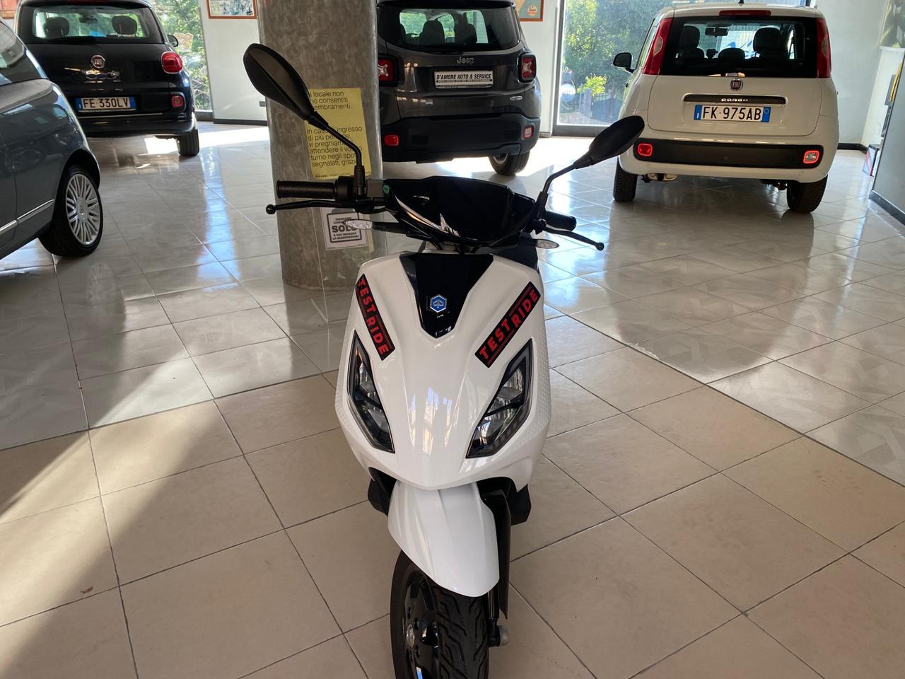 PIAGGIO ONE ACTIVE (2.7 KWH)