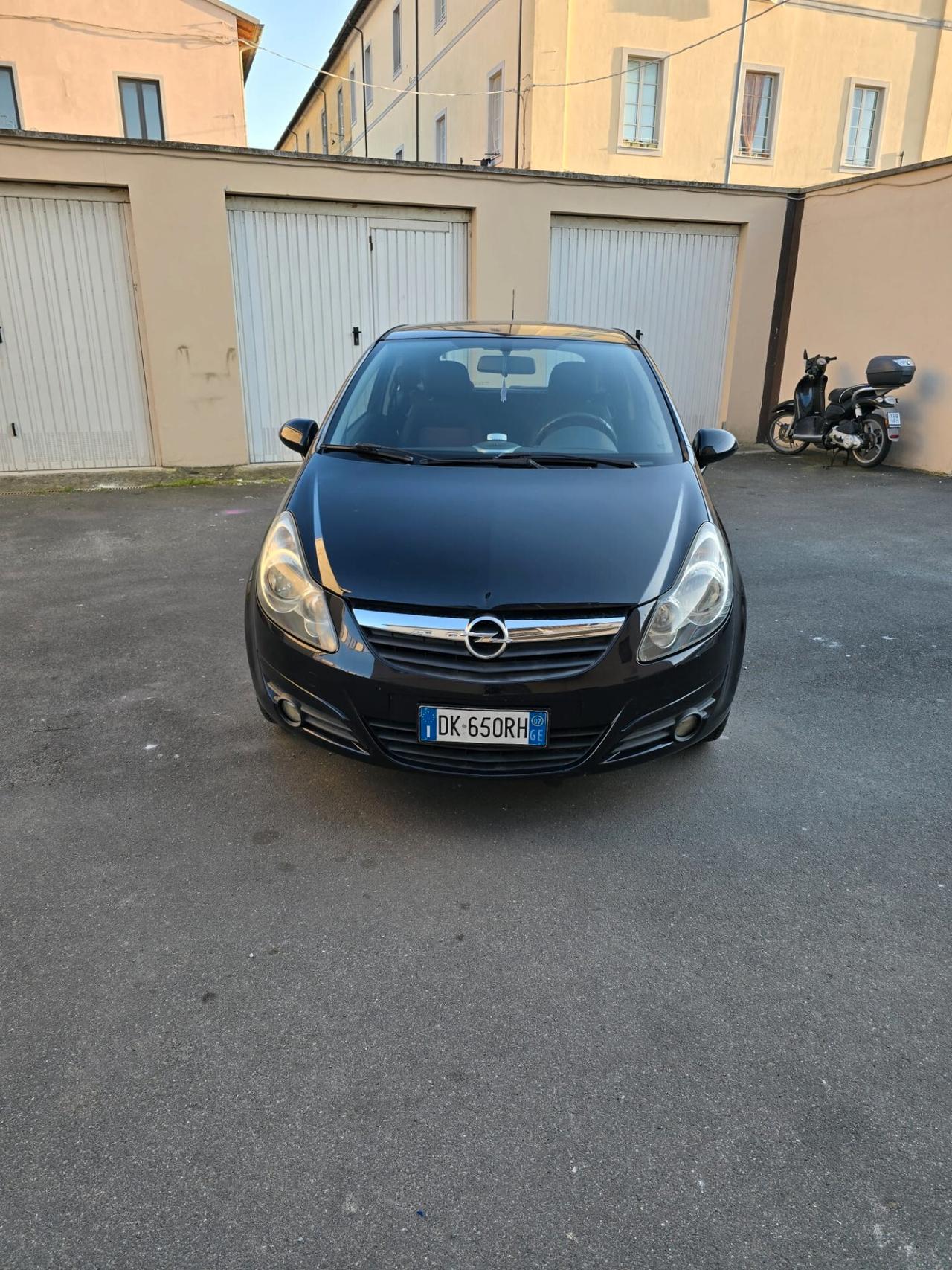 Opel corsa 1.2 benz perfetta neopatentati possibilita 12 mesi garanzia