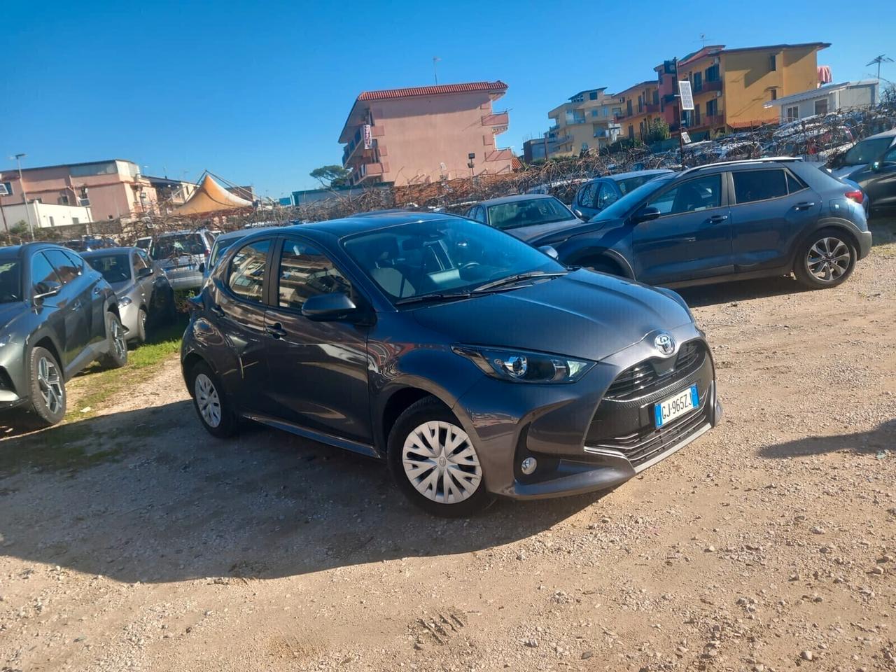 Toyota Connect 1.0 VVT-i 72 CV 5 porte x-play