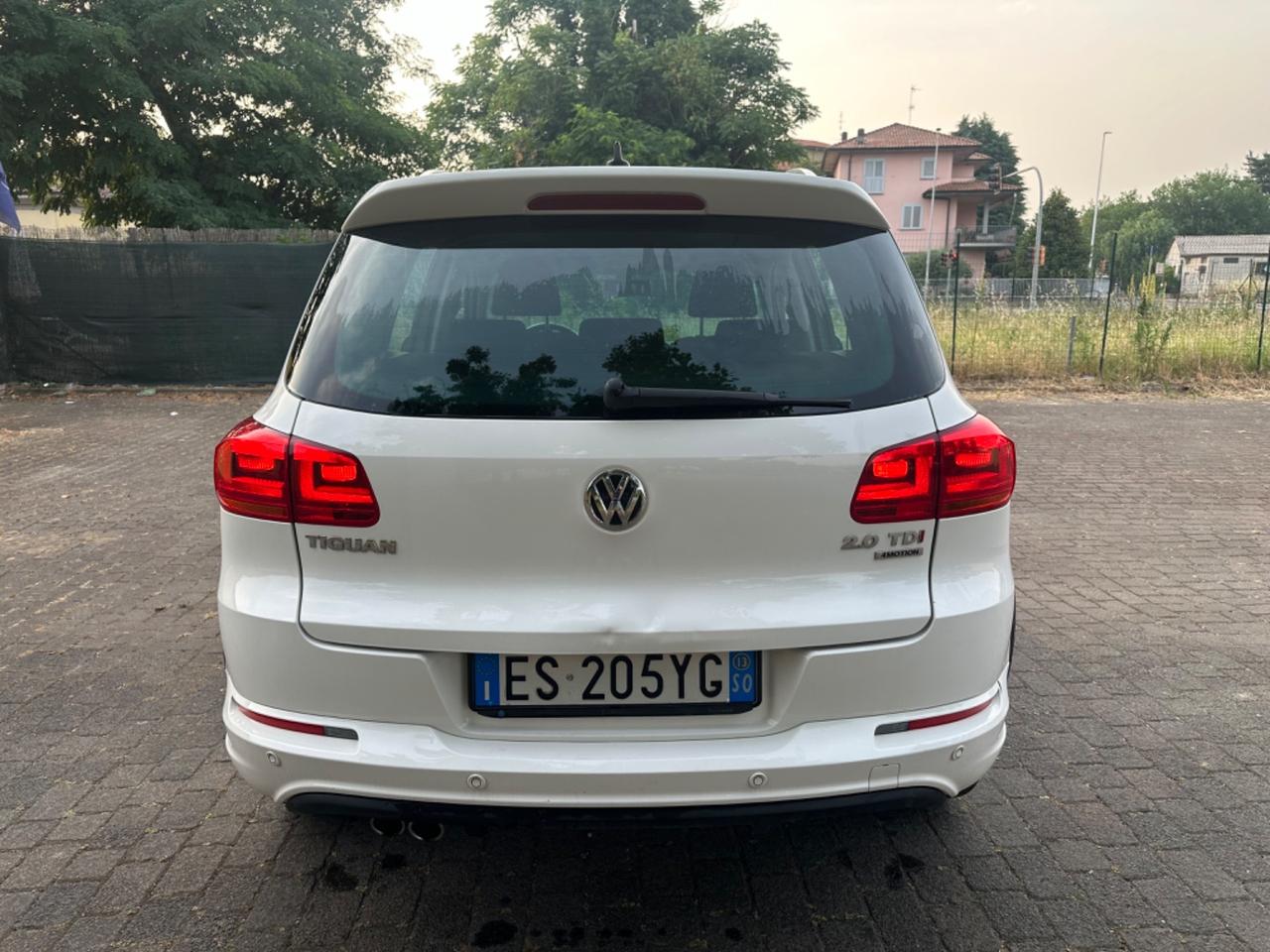 VOLKSWAGEN TIGUAN 2.0 TDI CAMBIO AUTO. 4 MOTION