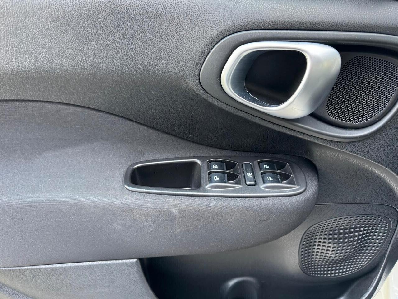 FIAT 500L 1.6 Multijet 105cv LOUNGE NEOPATENTATI