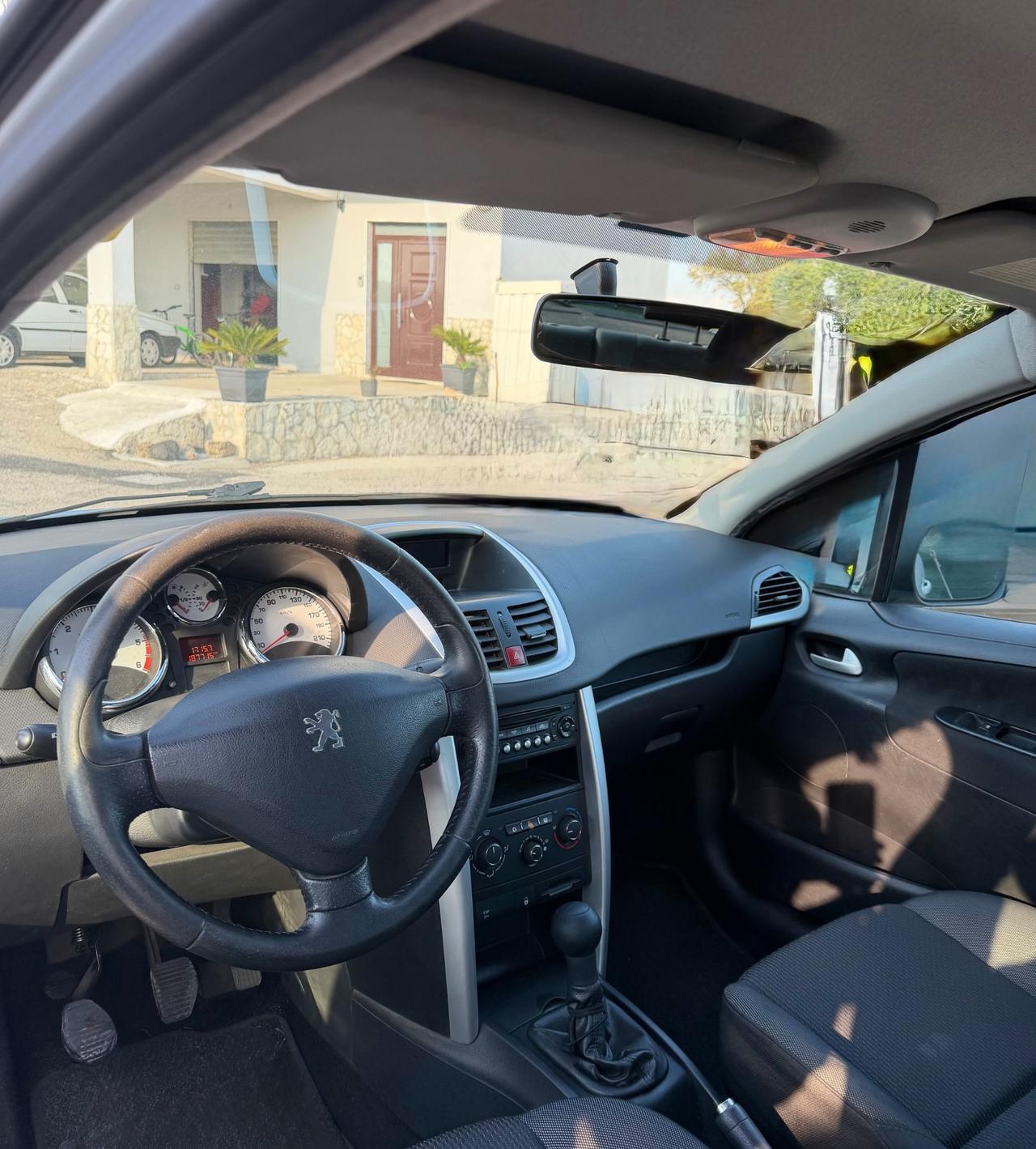 Peugeot 207 1.4 HDi 70CV 3p. Access