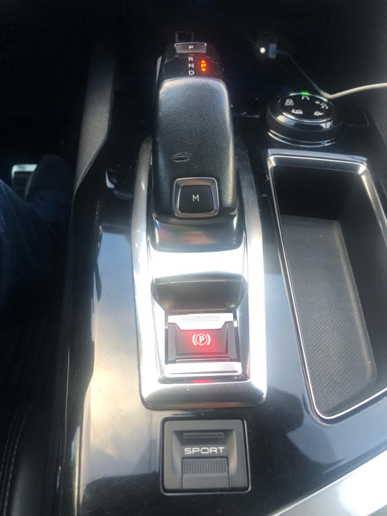 Peugeot 3008 BlueHDi 120cv GT Line Auto Full led Virtual