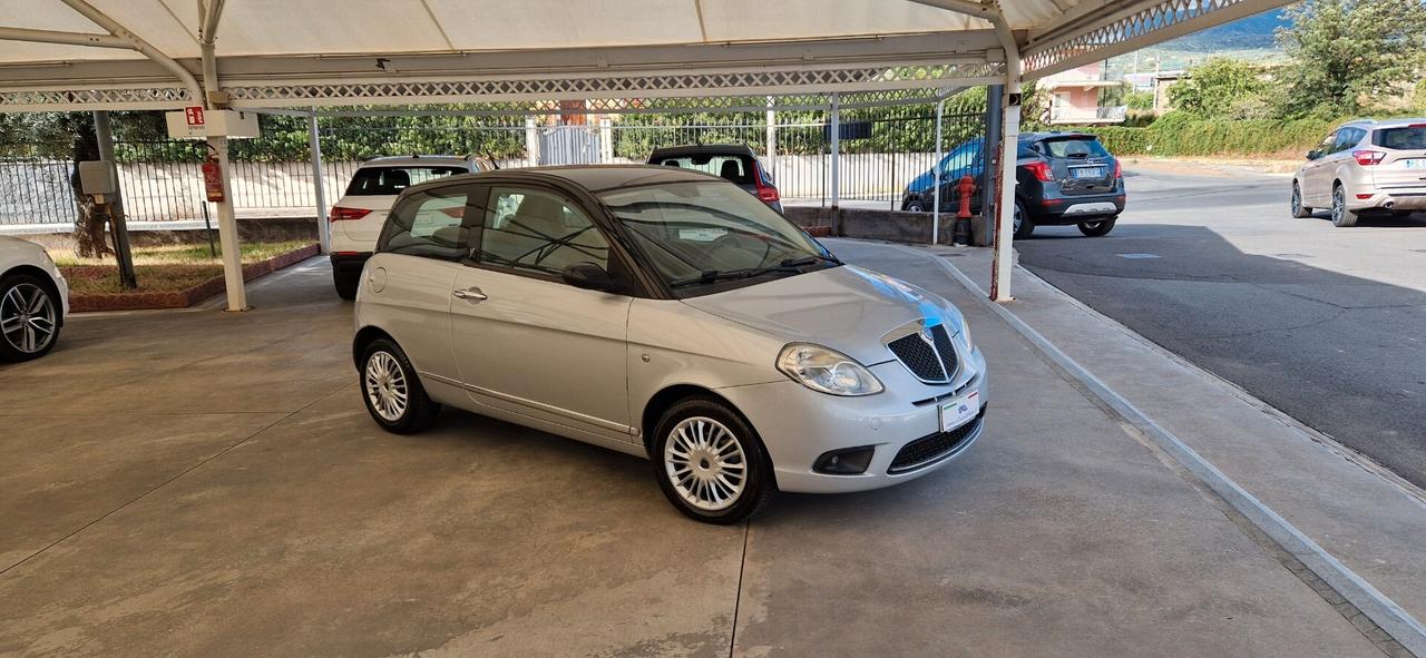 Lancia Ypsilon 1.3 Mjt 75cv BiColore